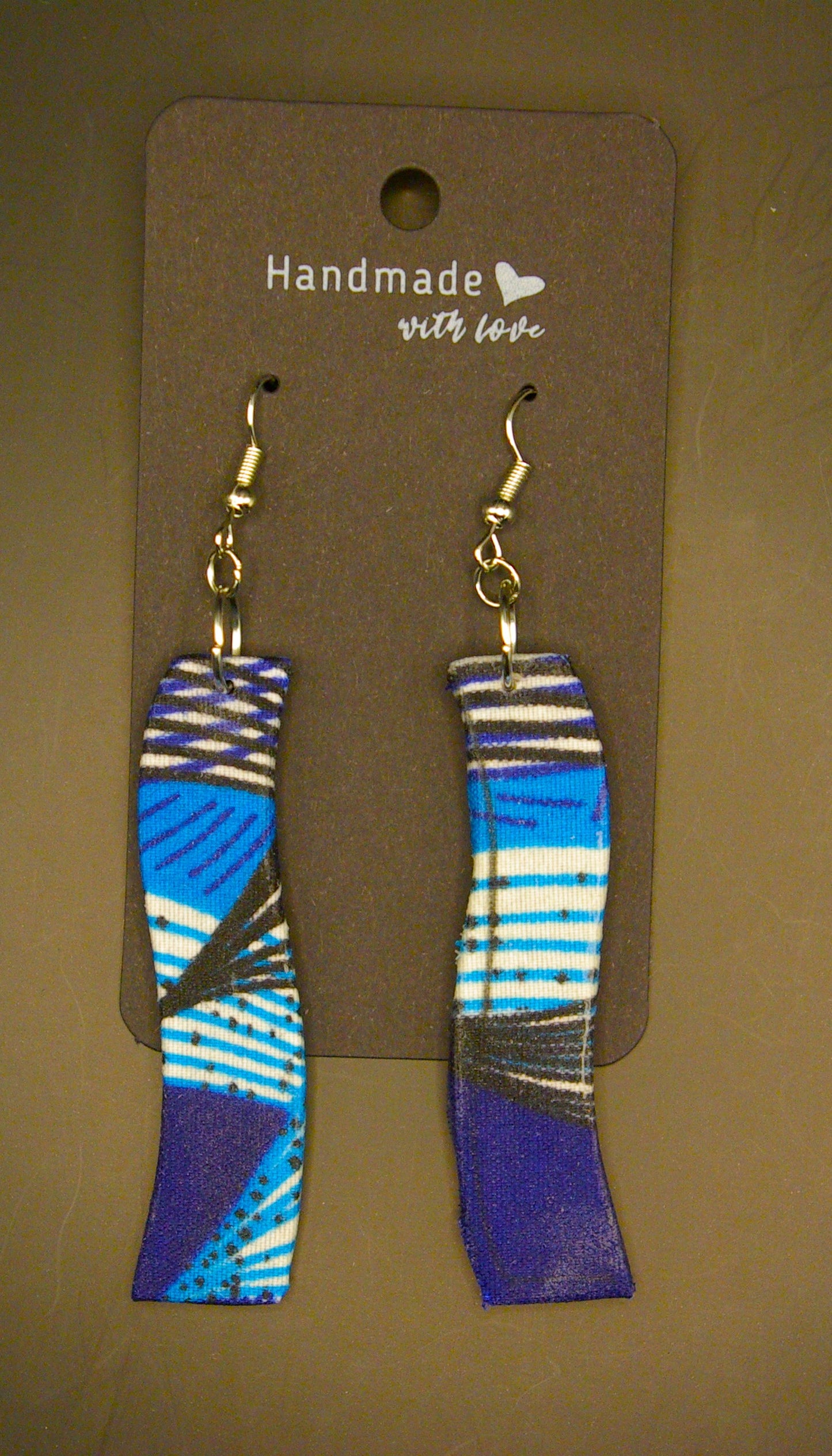 Boucle d'oreille en bois