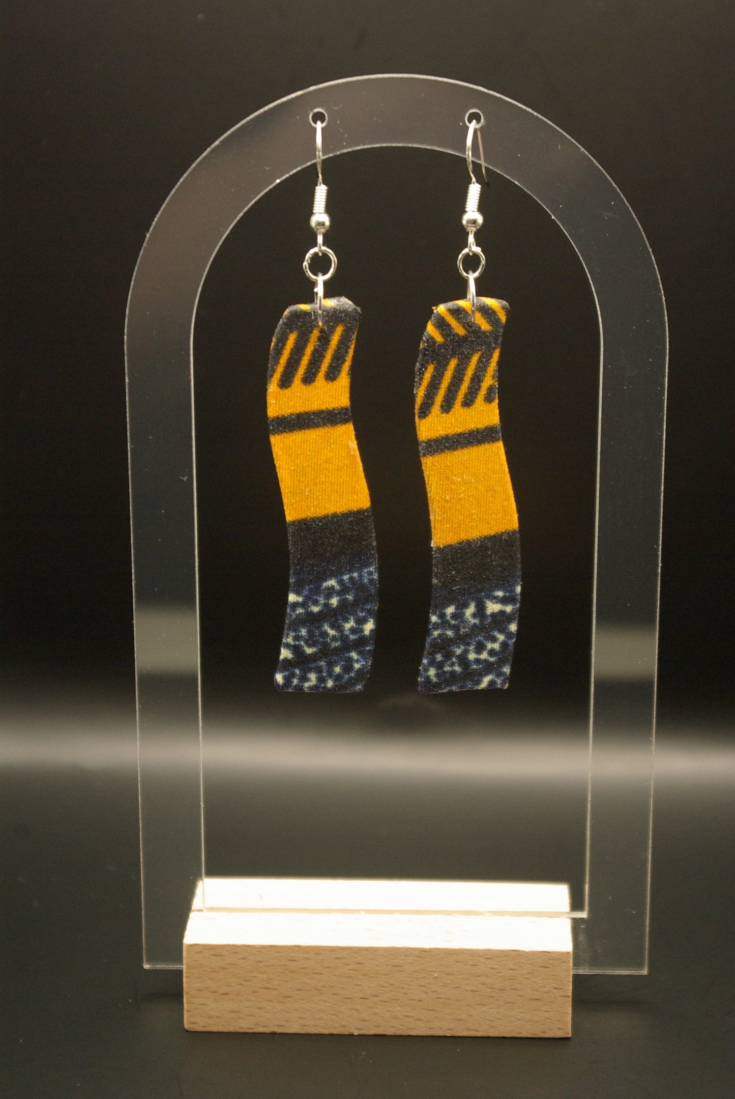 Boucle d'oreille en bois