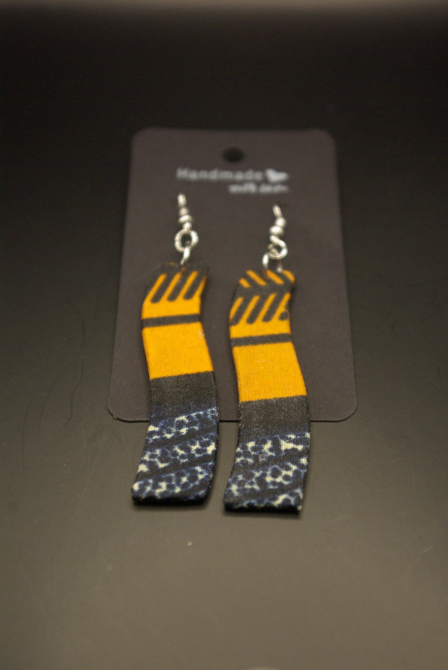 Boucle d'oreille en bois