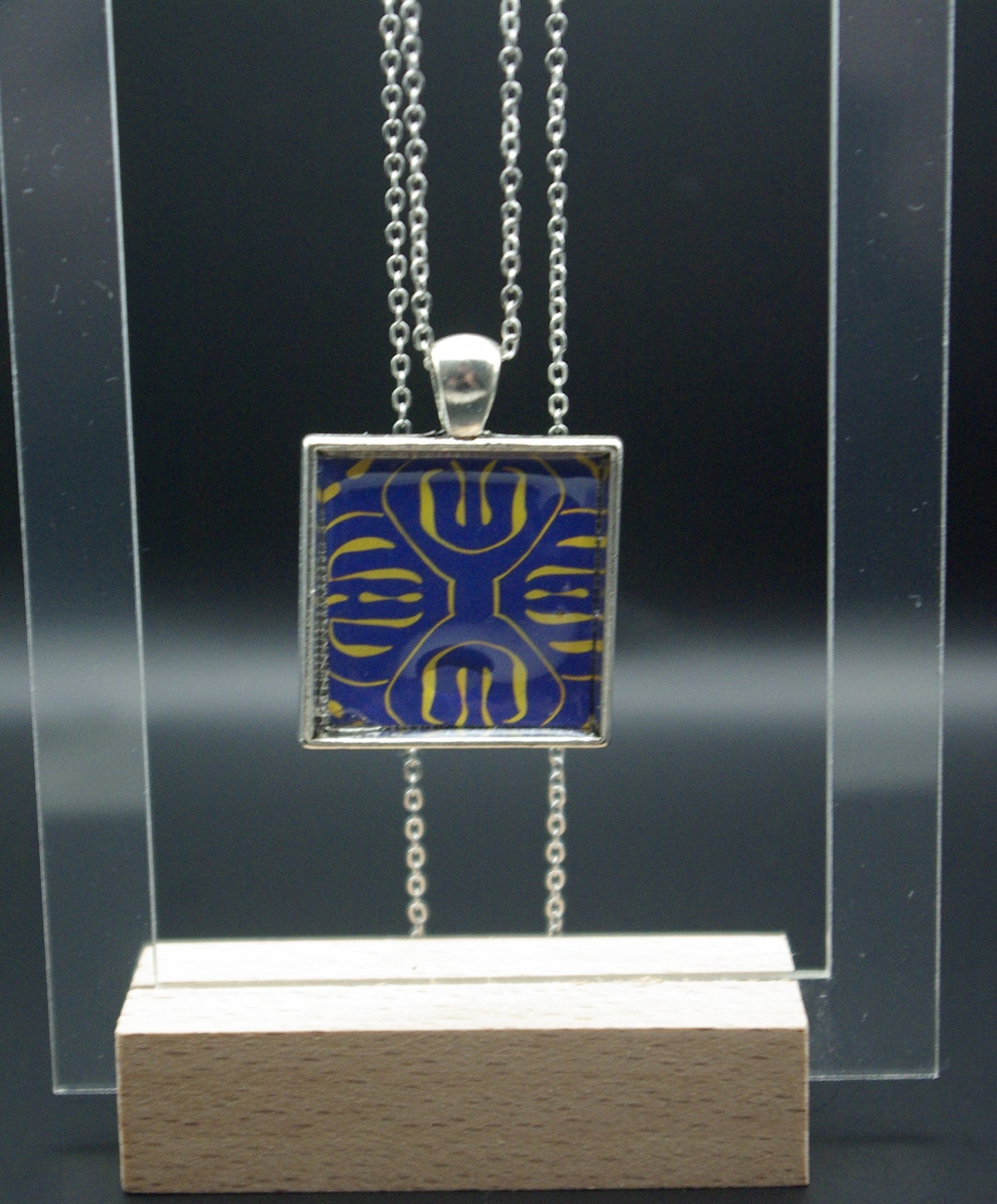 Pendentif en époxy