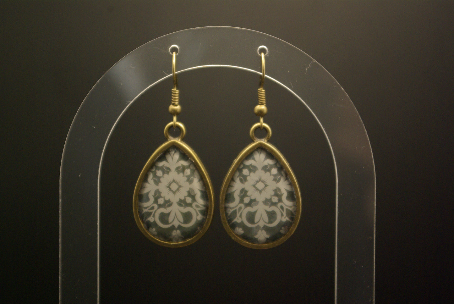 Boucle d'oreille en époxy
