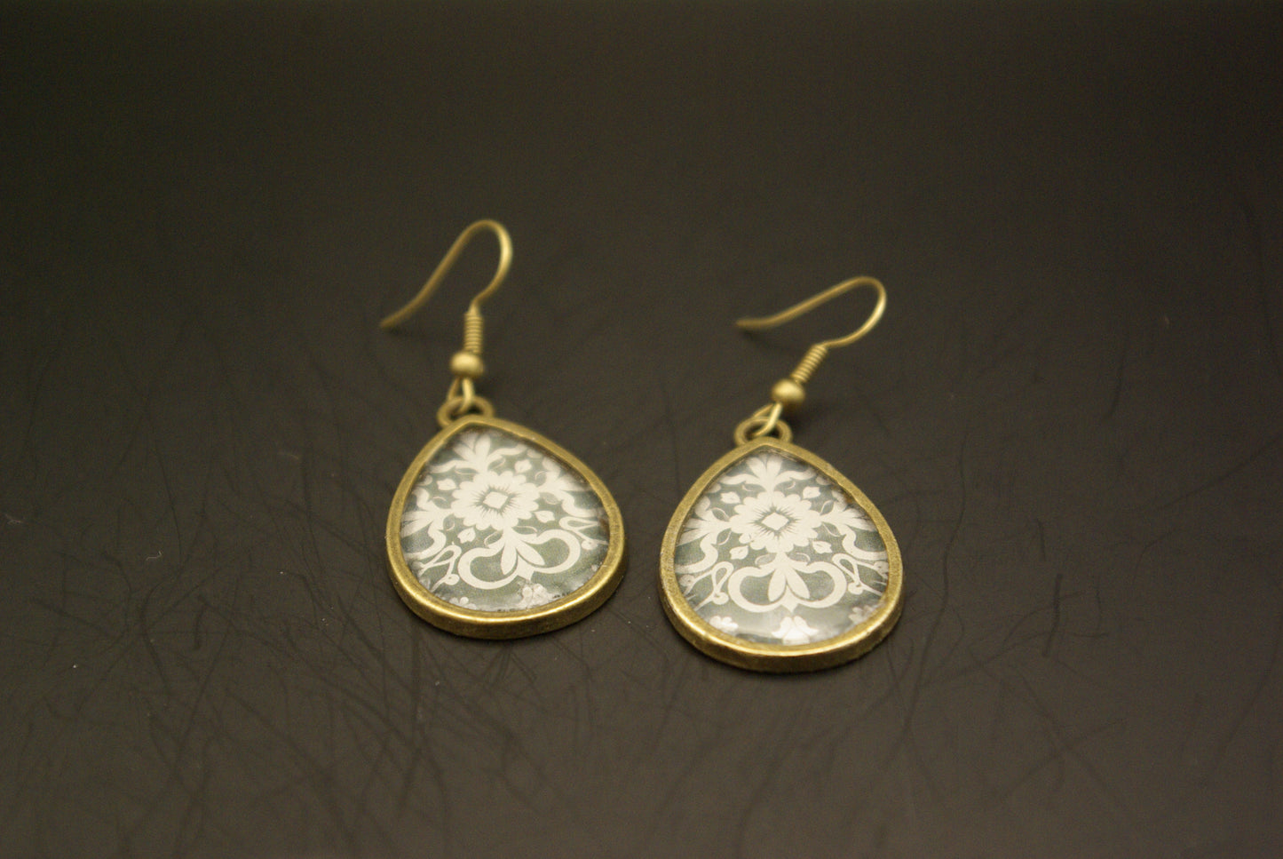 Boucle d'oreille en époxy