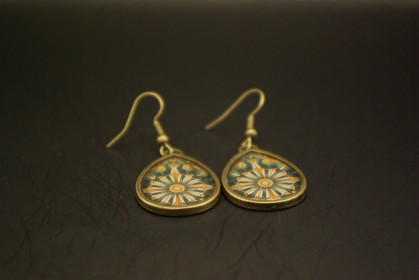Boucle d'oreille en époxy