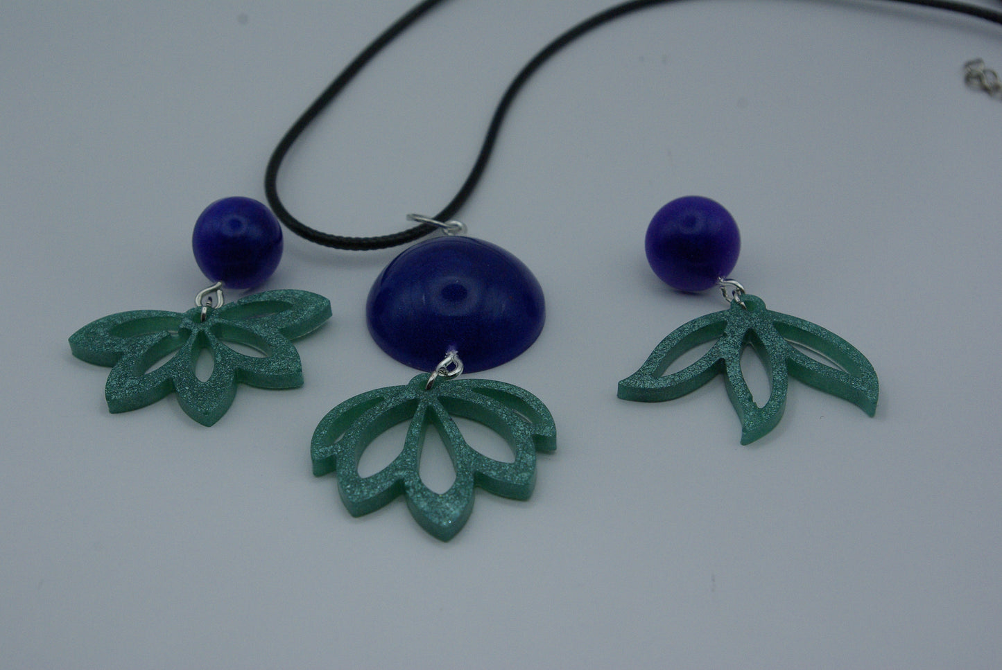 Boucle d'oreille en époxy + Pendentif