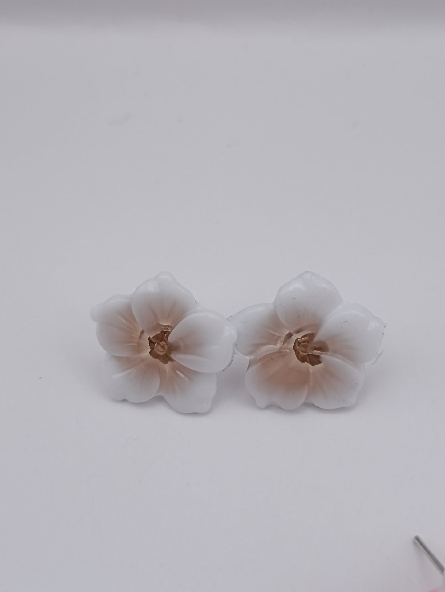 Boucle d'oreille en époxy - clou