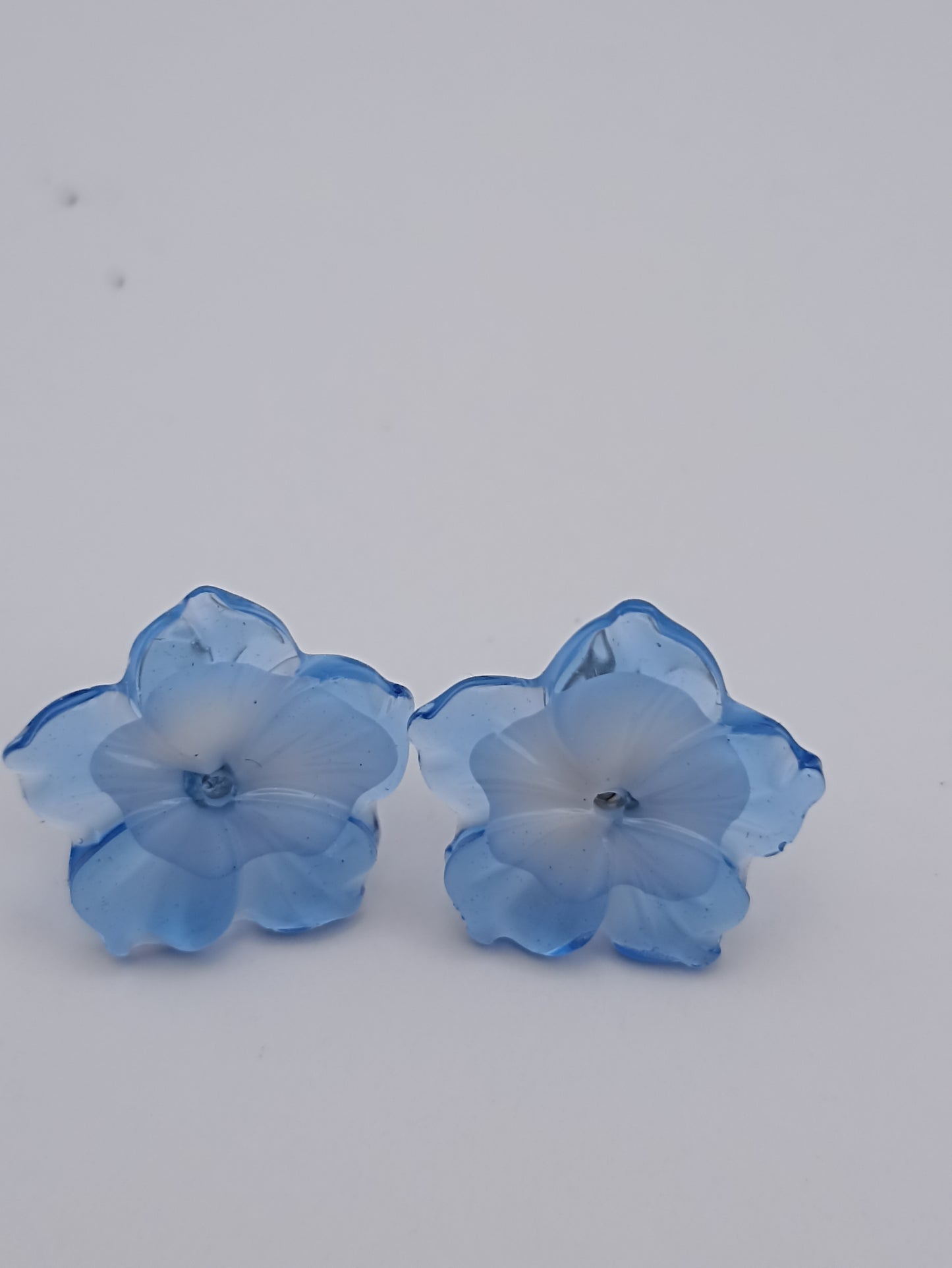 Boucle d'oreille en époxy - clou