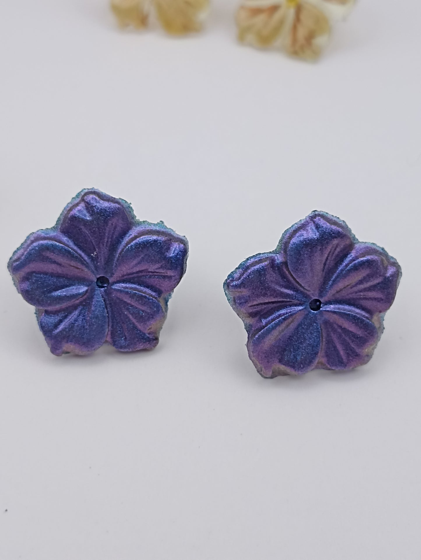 Boucle d'oreille en époxy - clou