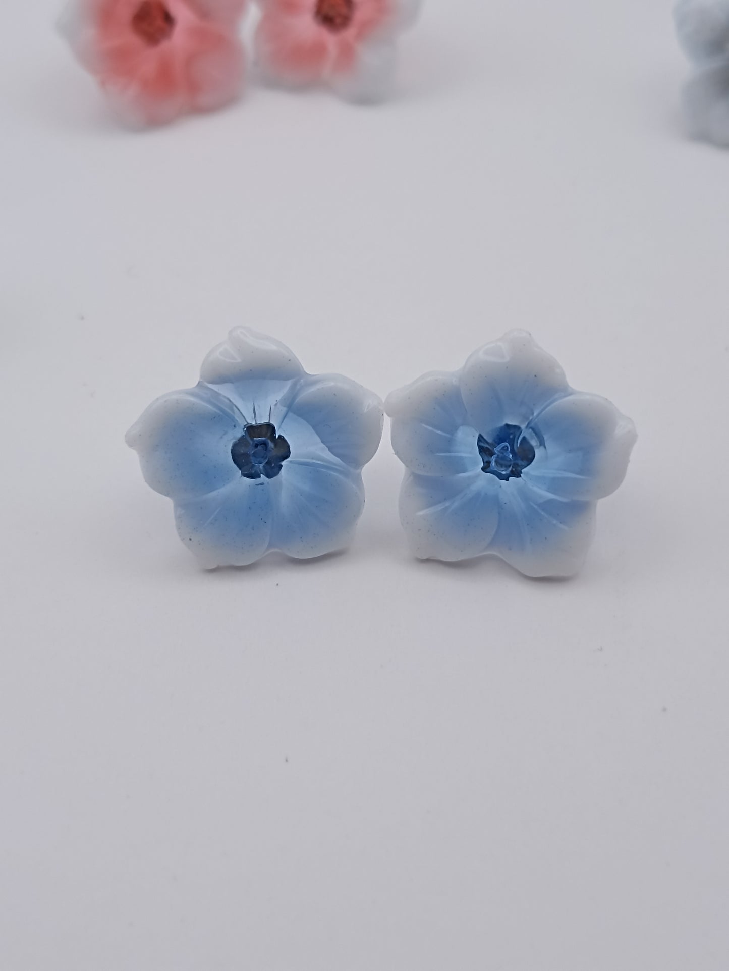 Boucle d'oreille en époxy - clou