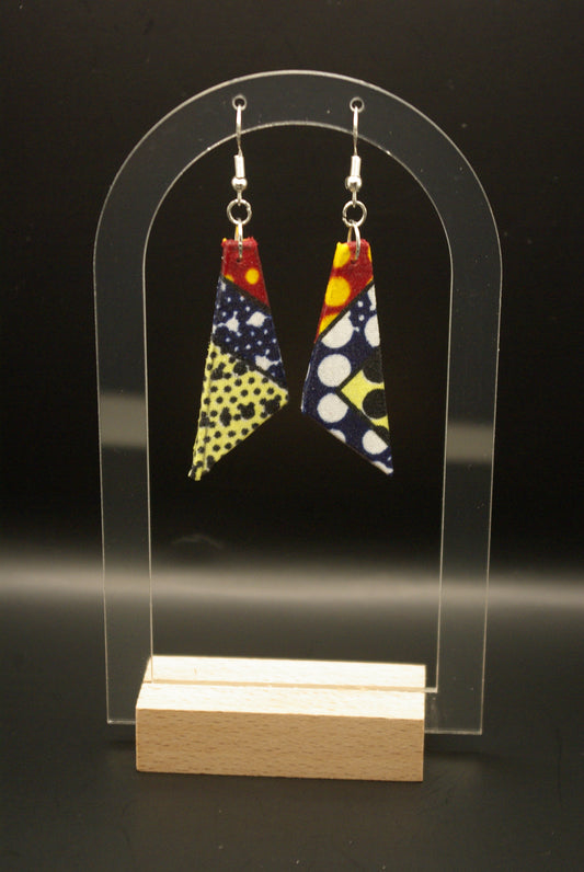 Boucle d'oreille en bois