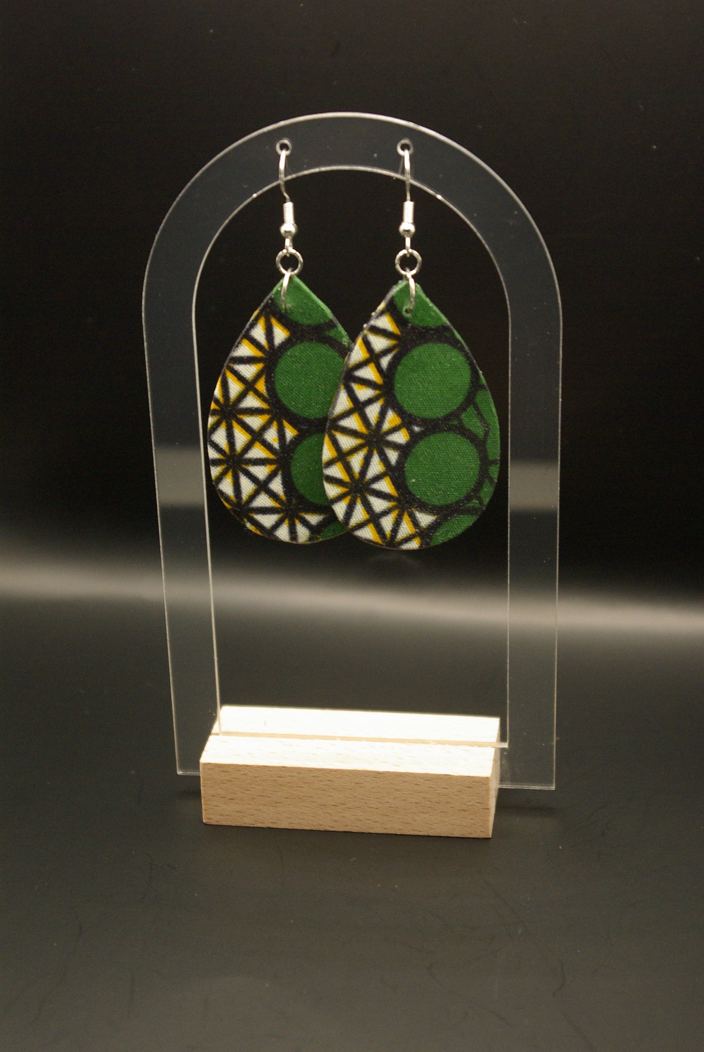Boucle d'oreille en bois