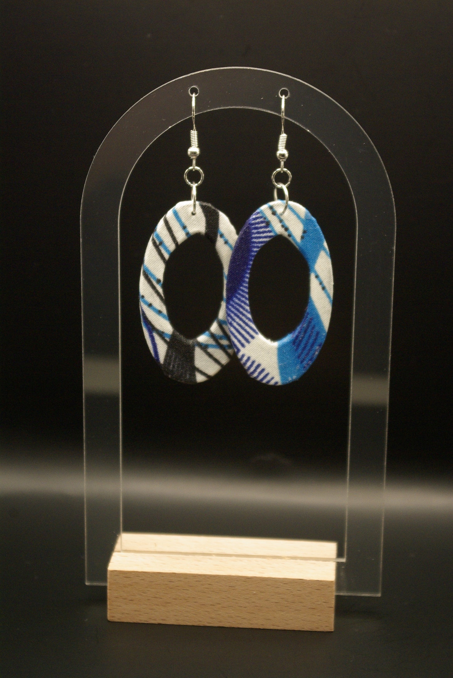 Boucle d'oreille en bois