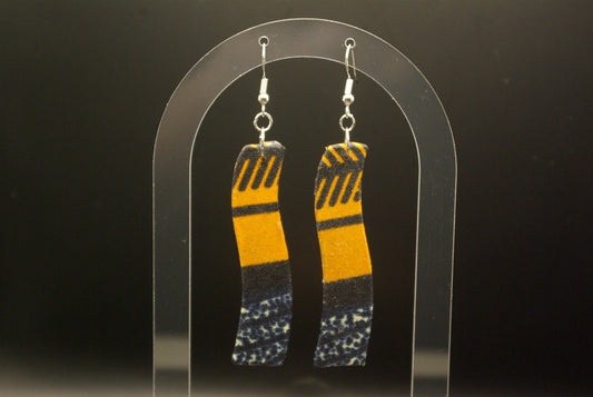 Boucle d'oreille en bois