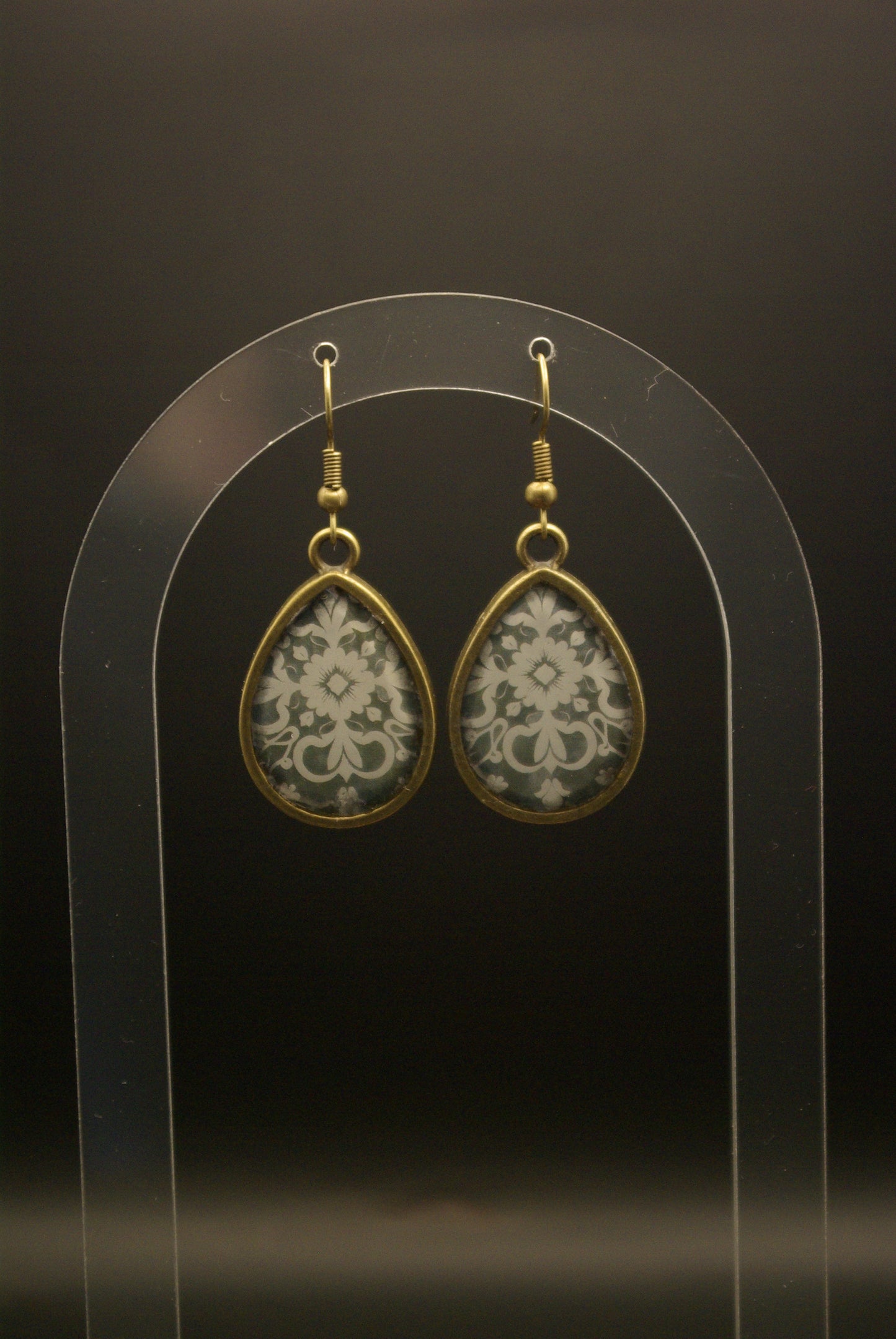 Boucle d'oreille en époxy